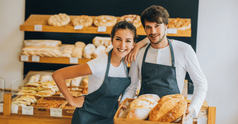 Auszubildender zum Fachverkäufer von der Bäcker Meyer in der Filiale