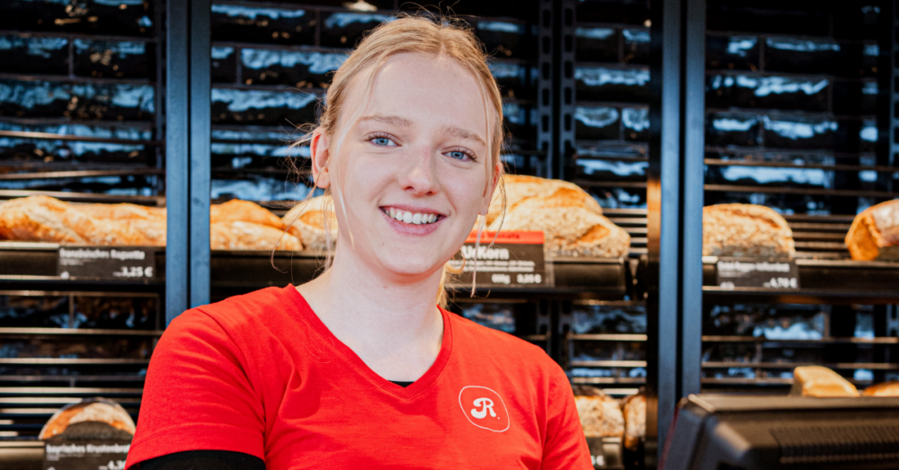 Verkäuferin bei der Bäckerei Rolf in Bielefeld