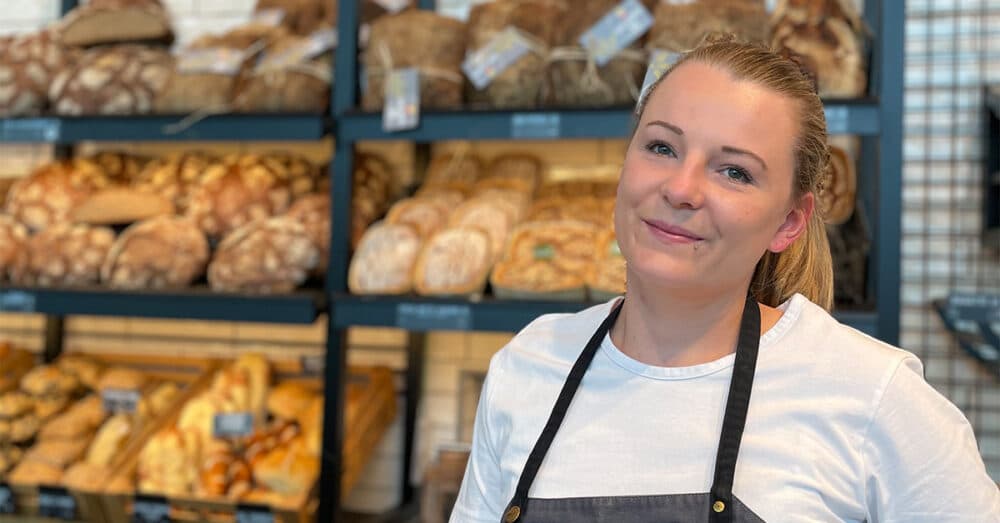 Verkäuferin der Bäckerei Feihl im Landkreis Neumarkt