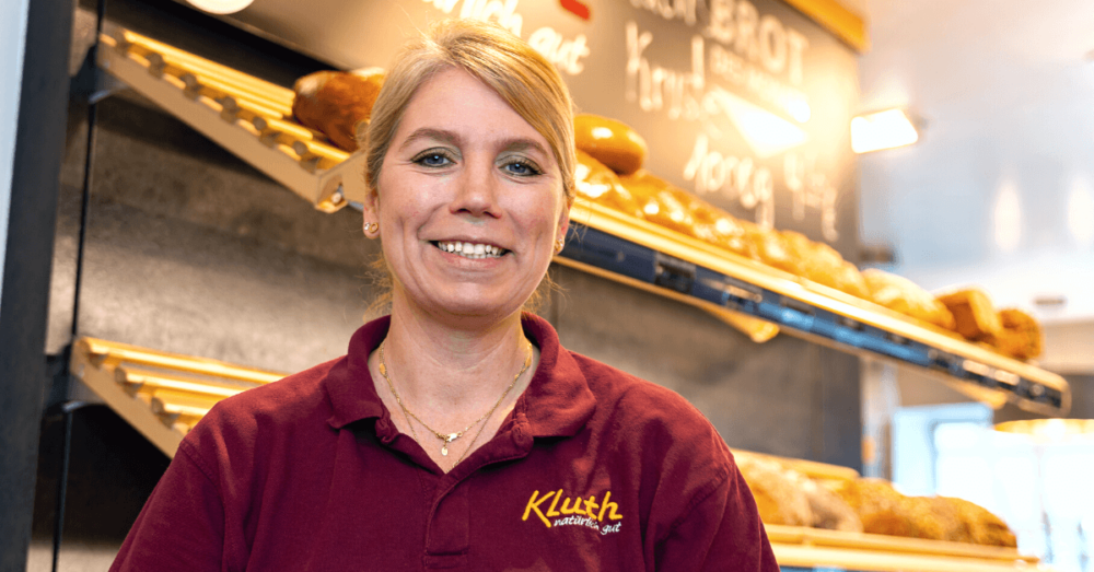 Verkäuferin der Bäckerei Kluth in Alfter bei Bonn