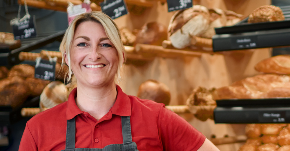 Verkäuferin bei der Bäckerei Schmitz & Nittenwilm