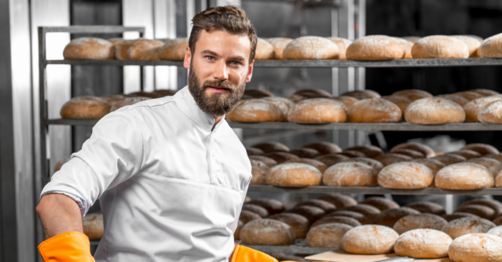 Bäcker bei der Bäckerei Meyer-Mönchhof in Ganderkesee