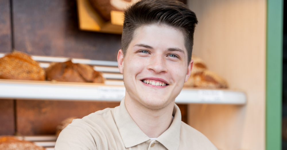 Verkäufer bei der Bäckerei Schneider