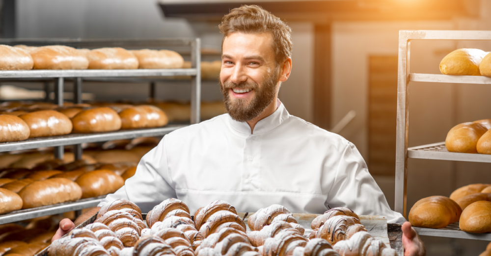 Bäcker bei der Handwerksbäckerei Pieper